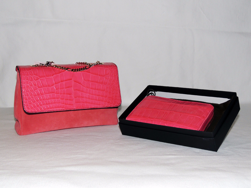 set accessori in pelle di coccodrillo: borsa in pelle di coccodrillo e portafoglio donna color rosa