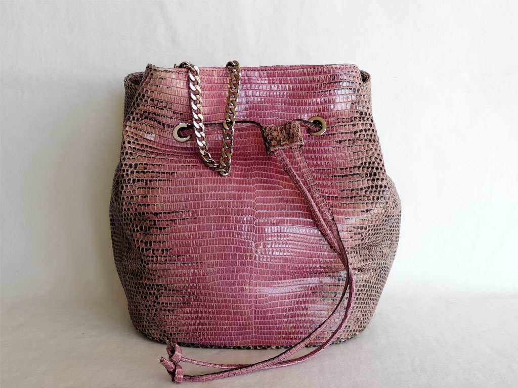 borse lucertola: borsa secchiello in pelle di lucertola color rosa